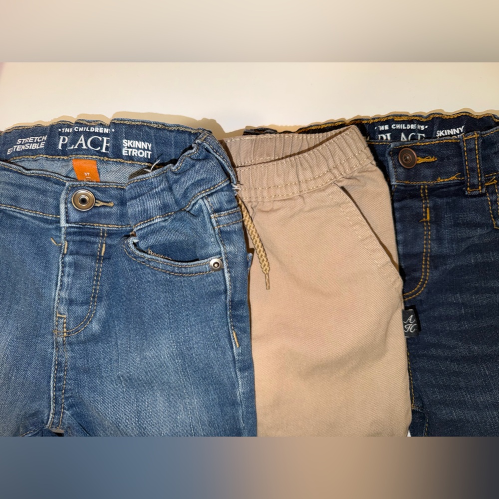‼️ SOLD ‼️ The Children's Place 2- Denim and 1  pair Khaki’s 3T boy Jeans